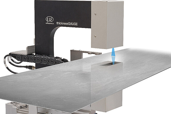 Sensor system with two laser scanners